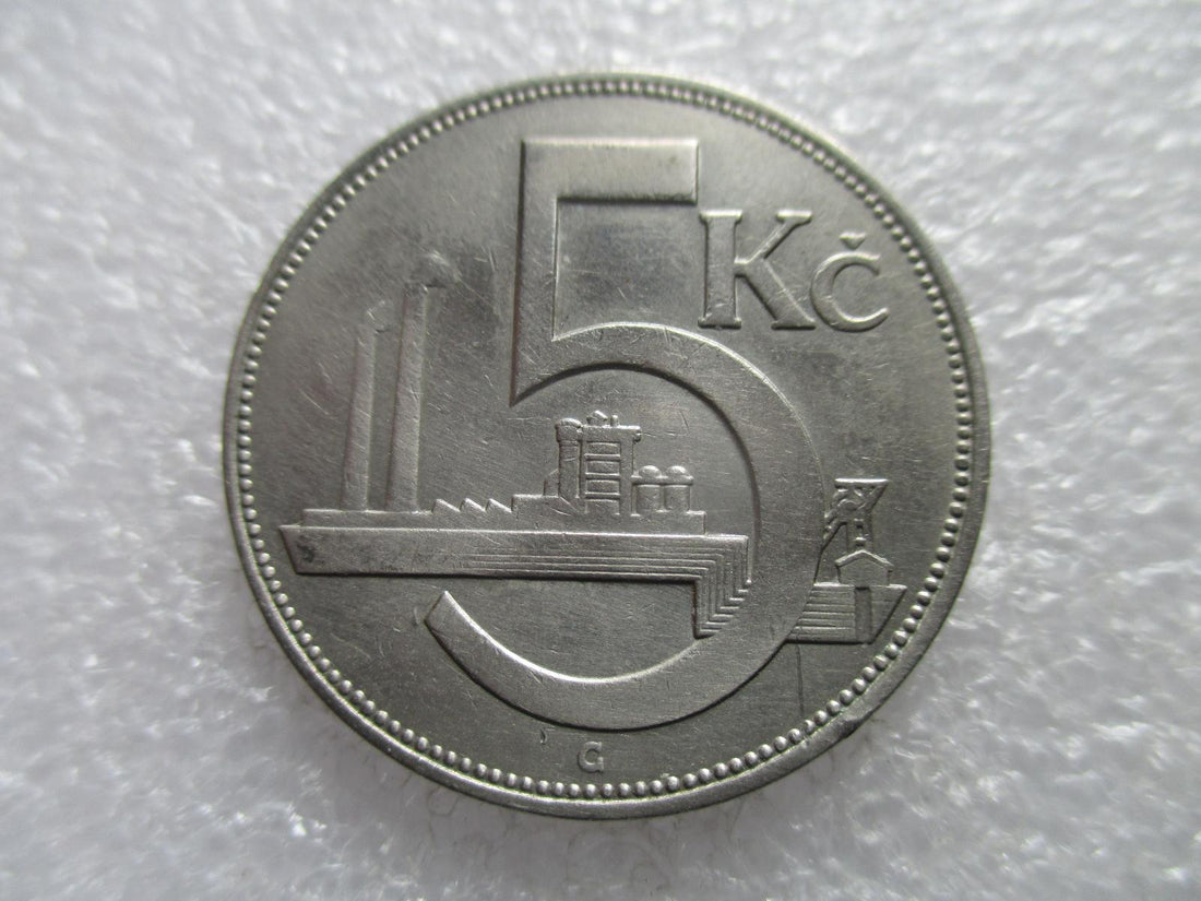 Strieborné 5 Kčs 1937 – Dedičstvo Prvej Republiky: Odolnosť, Umenie a Legendárny Lev